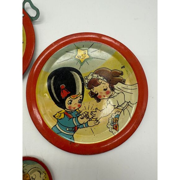 Vintage Lot 4 TIN CHILD TEA SET Plates Bride Groom Pelican Cup OHIO ART - Picture 3 of 9